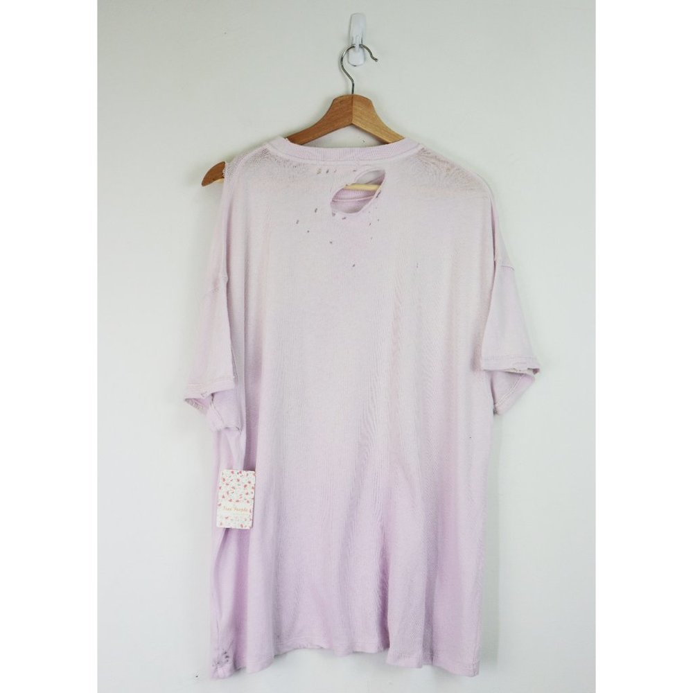 NWT Free People Lucky Distressed Oversized Pocket Crew Tee Shirt Lavender Medium - Picture 8 of 10